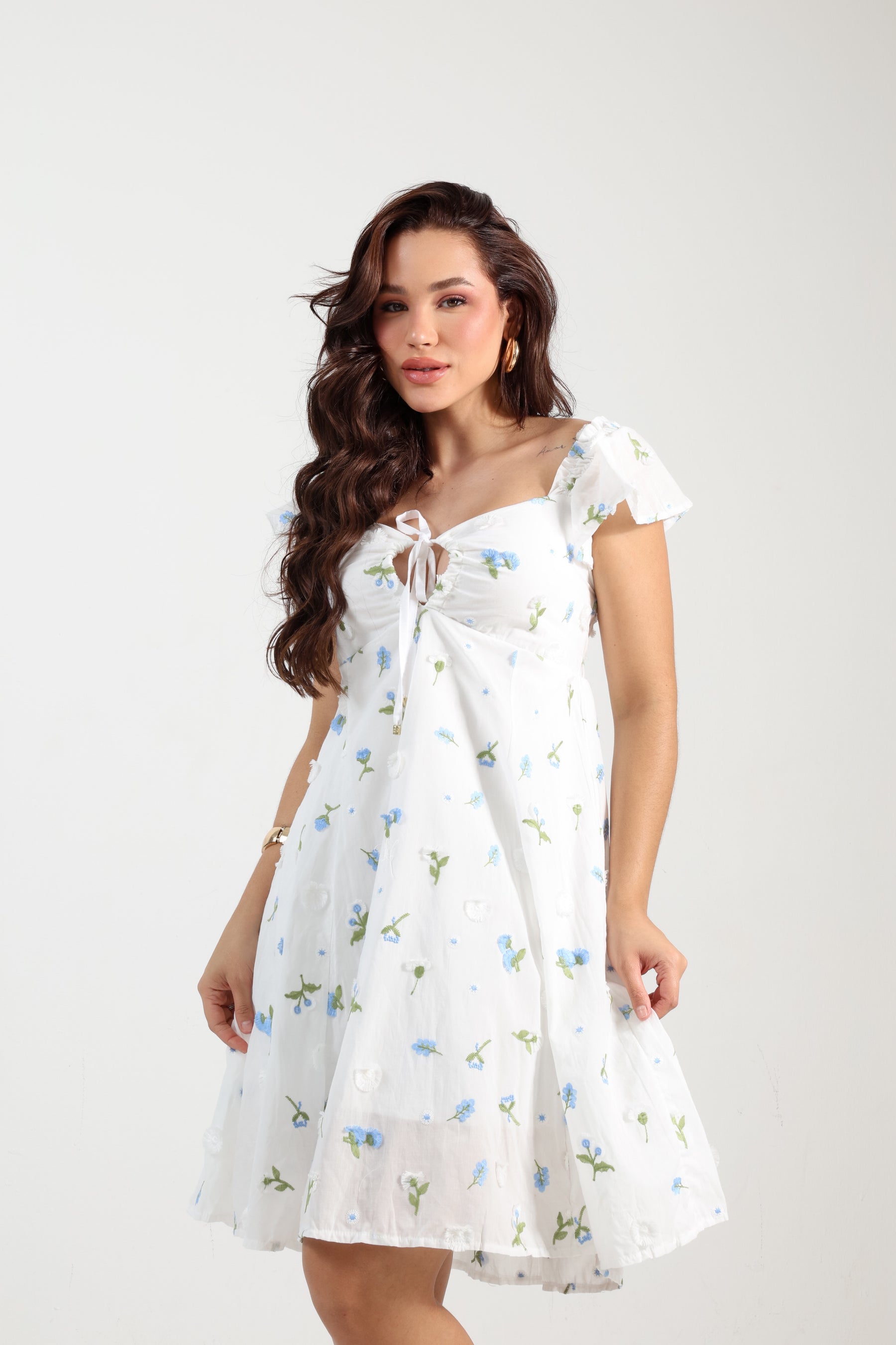 VESTIDO CURTO LAISE BORDADO 3D