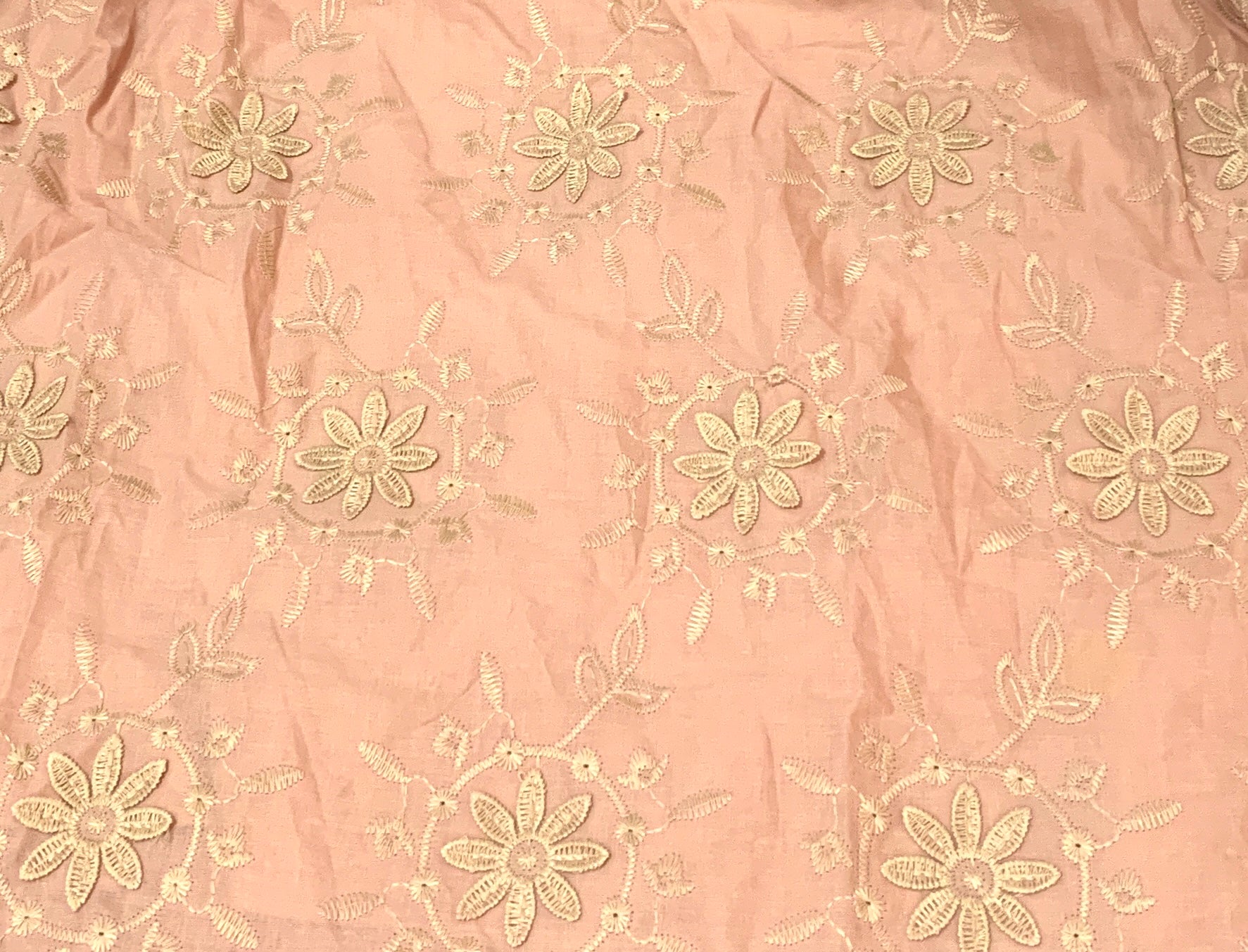 Vestido Curto Laise Bordado - Sophi's Moda Feminina