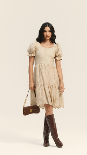 Vestido Curto Laise Bordado - Sophi's Moda Feminina